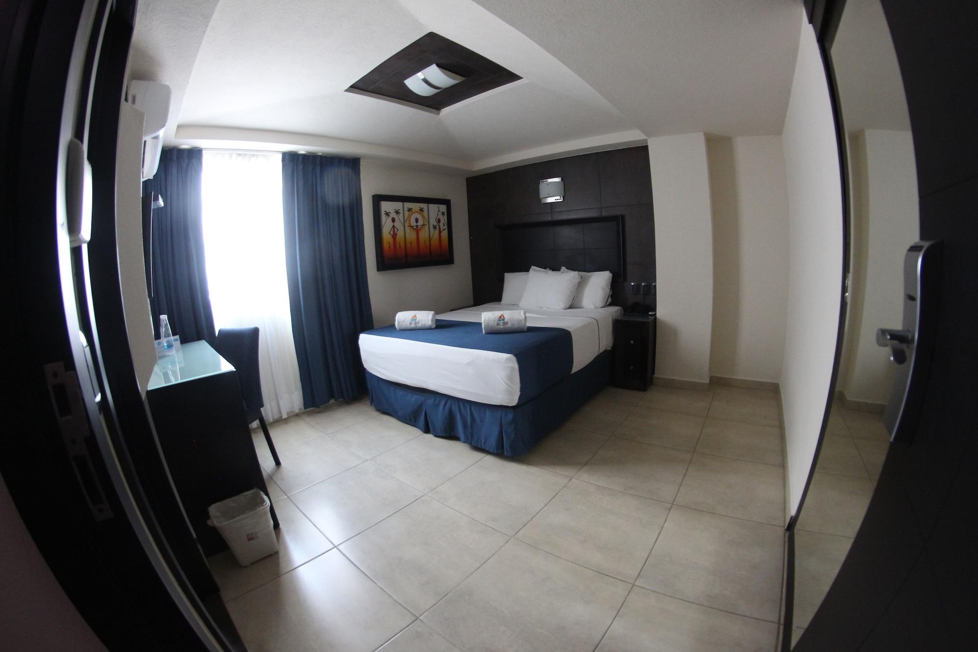 Hotel Portonovo Plaza Malecon Puerto Vallarta Bagian luar foto