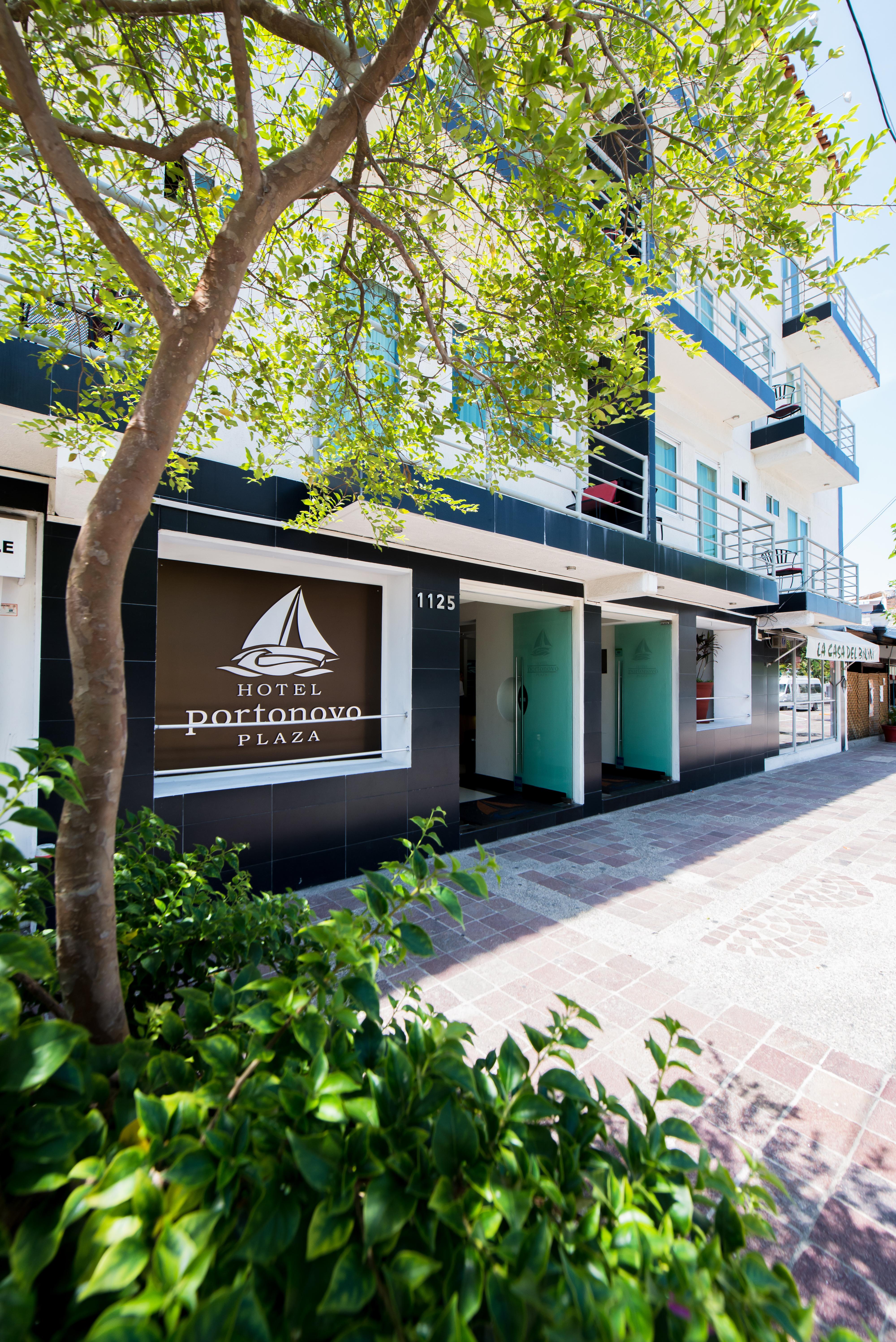 Hotel Portonovo Plaza Malecon Puerto Vallarta Bagian luar foto