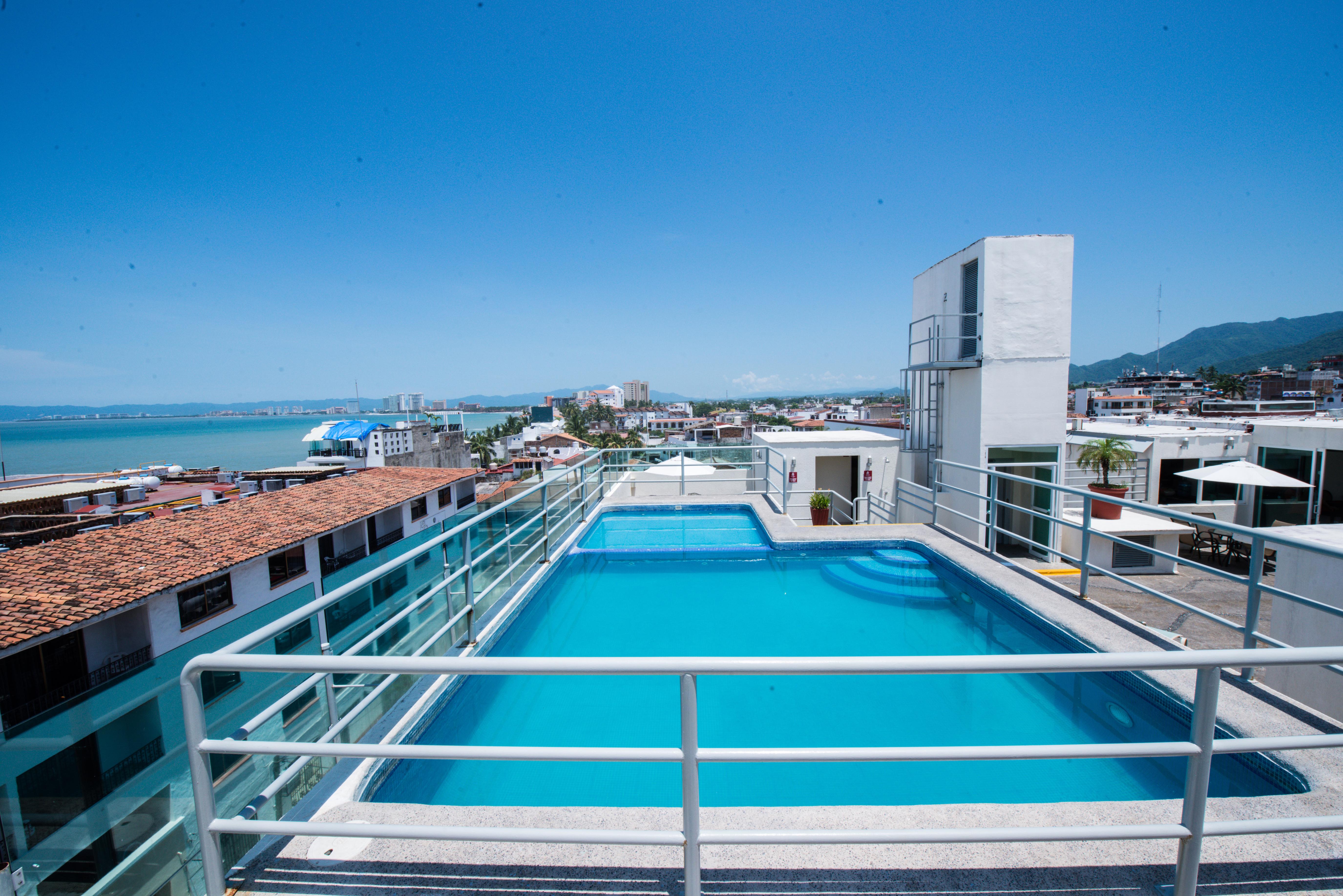 Hotel Portonovo Plaza Malecon Puerto Vallarta Bagian luar foto